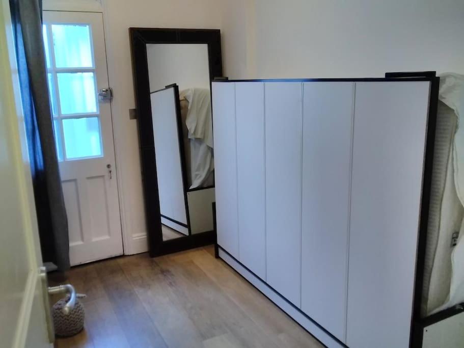 Appartamento Superior 5* Kensington, London Flat + Free Wi-Fi Esterno foto