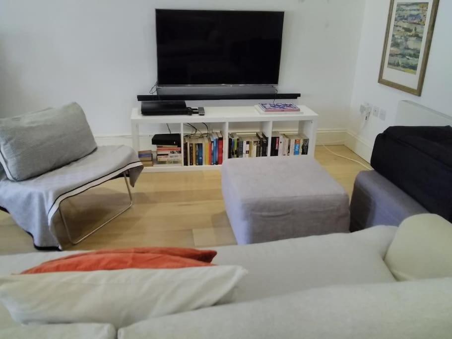 Appartamento Superior 5* Kensington, London Flat + Free Wi-Fi Esterno foto