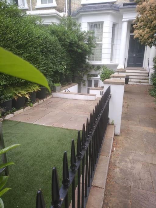 Appartamento Superior 5* Kensington, London Flat + Free Wi-Fi Esterno foto