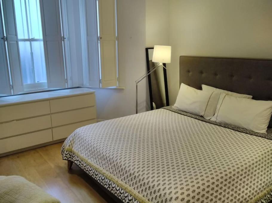 Appartamento Superior 5* Kensington, London Flat + Free Wi-Fi Esterno foto