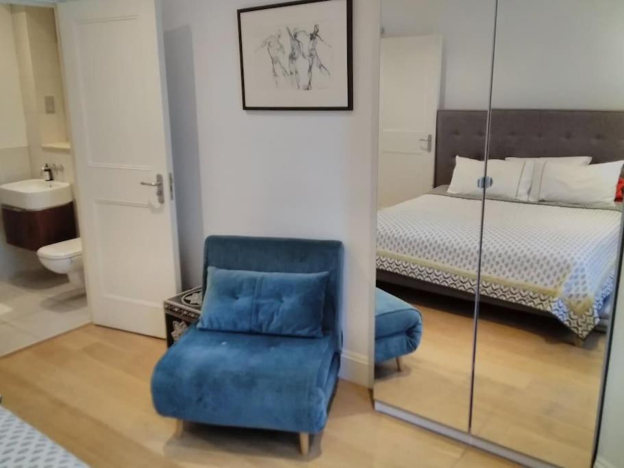 Appartamento Superior 5* Kensington, London Flat + Free Wi-Fi Esterno foto